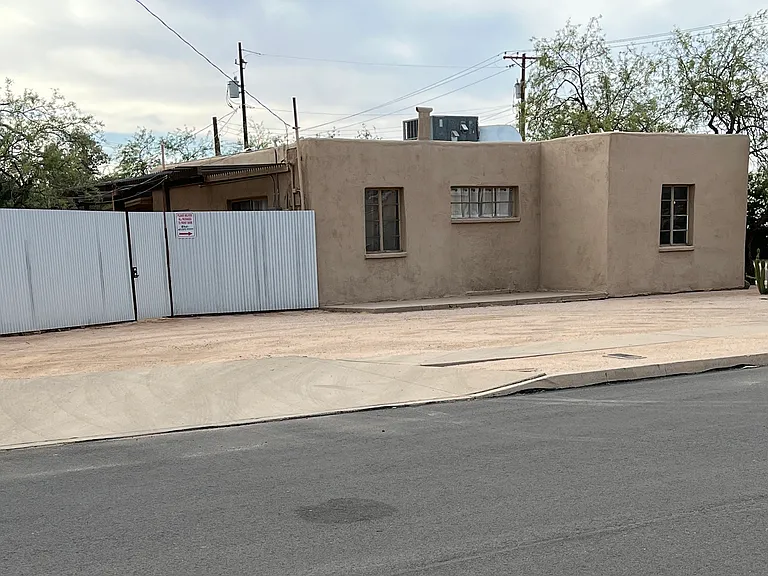 2037 N Santa Rosa Ave #A — Photo 21