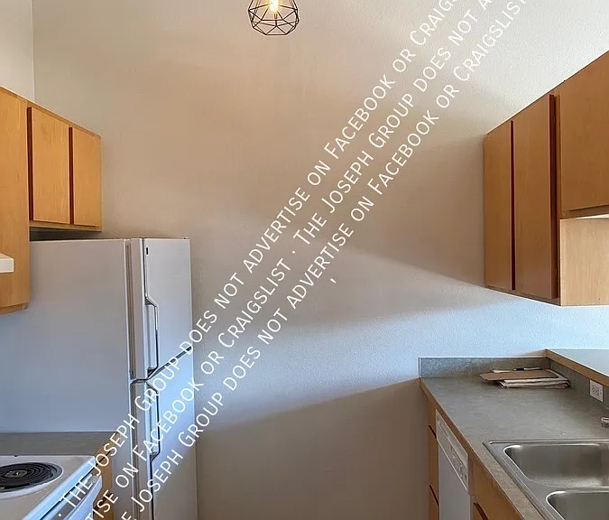 3440 Abbott St — Photo 10