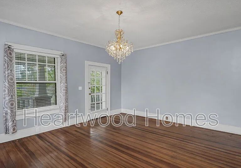 2417 Clark St #B — Photo 7
