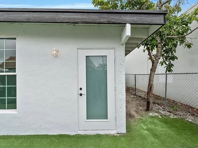 4112 Garden Ave #B — Photo 24
