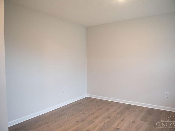 2nd image of 2420 Amelia Ct