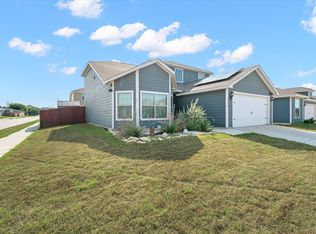 8324 Smokey Creek Pass, Fort Worth, TX 76179