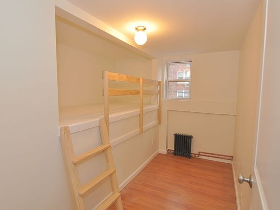 5th image of 5616 Woodside Ave APT 1