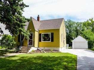 702 11th St N, Moorhead, MN 56560