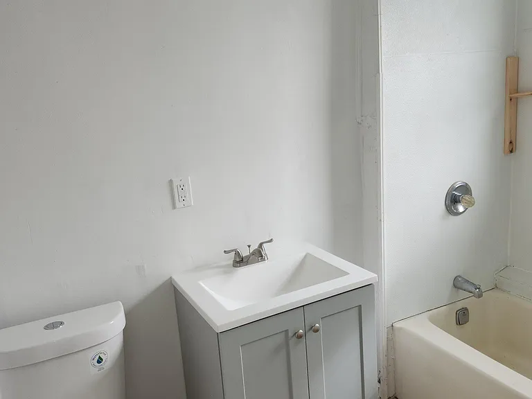 201 N Nanticoke Ave #7 — Photo 3
