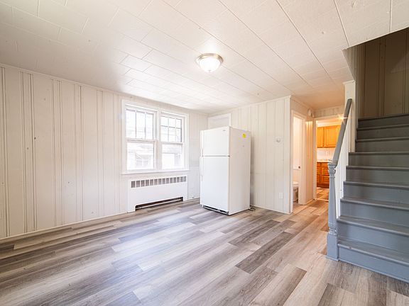 5th image of 105 Atlantic St