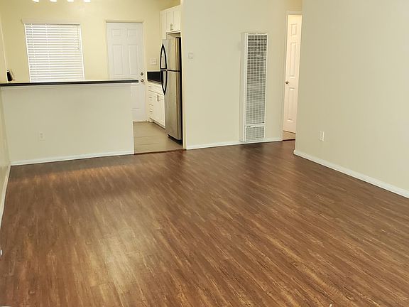 3rd image of 4115 Park Blvd #4115