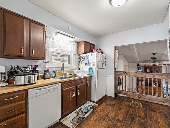 5th image of 410 N Adams St