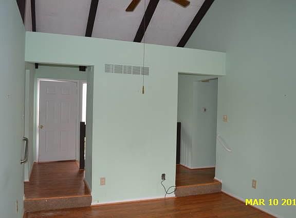 2nd image of 8009 NW Stoddard Ave