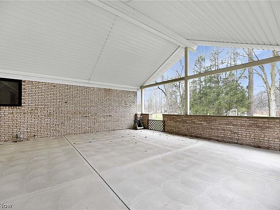 3rd image of 5660 Goodman Dr