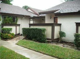 456 Knollwood Ct, Royal Palm Beach, FL 33411