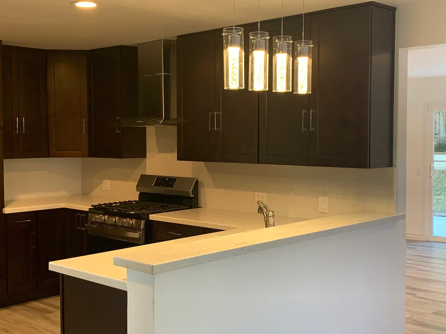 3 bed, 2200 sqft, $3,850 — Photo 2