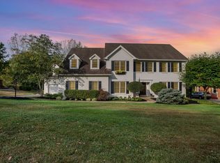 5011 Village Dr, Cincinnati, OH