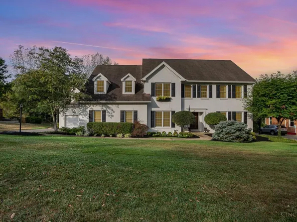 5011 Village Dr, Cincinnati, OH 45244