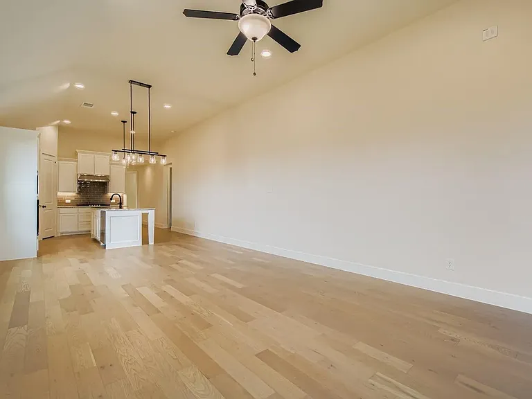 838 Stone Grove Rd — Photo 7