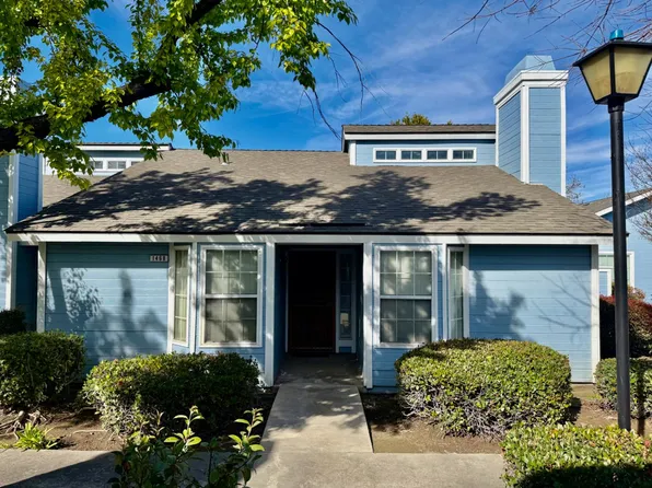 1468 Plymouth Rock Way, Clovis, CA 93612