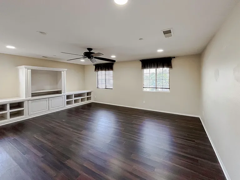 7905 Leway Dr — Photo 8