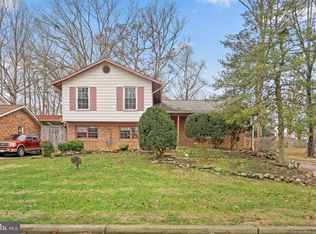 6916 Pine Valley Dr, Glenn Dale, MD 20769