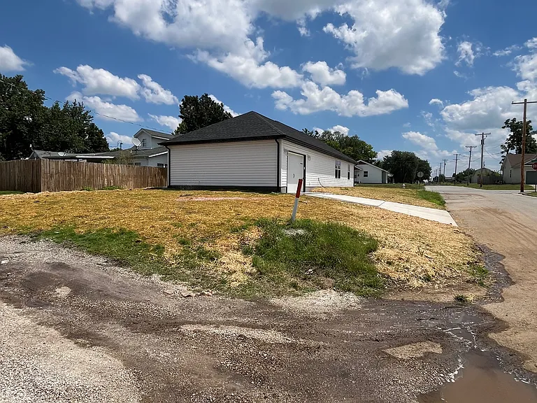 1730 Indiana Ave — Photo 28