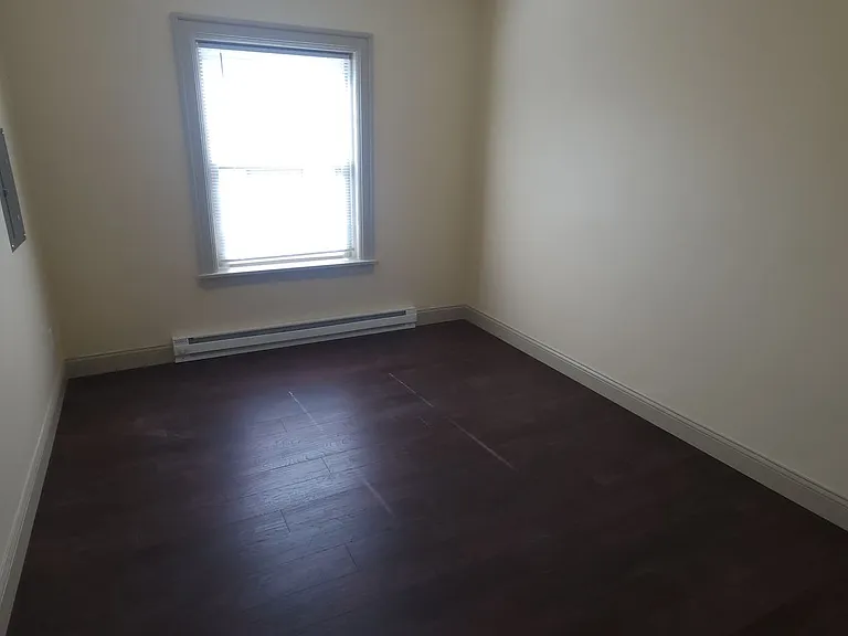1416 E State St Apartments — Photo 14