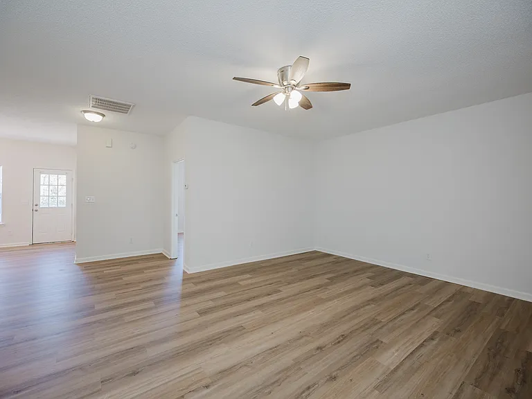 4570 Haley St — Photo 2