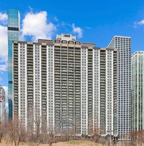 400 E Randolph St APT 3223, Chicago, IL, 60601