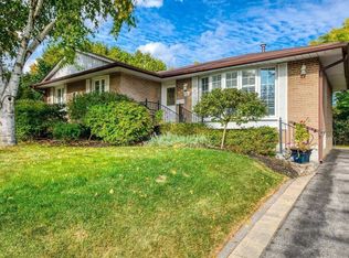 1181 Newton Rd, Oakville, ON L6H2A1