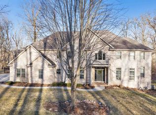 4336 Hilton Head Dr, Hobart, WI 54155