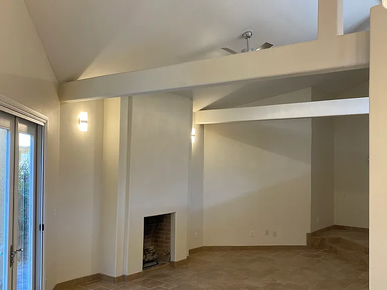 5091 Breakers Ln — Photo 8
