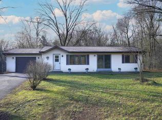 E2035 N Westgate Acres Rd, Waupaca, WI 54981