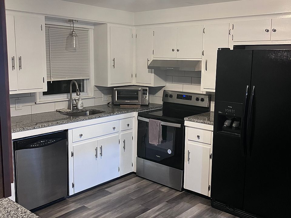 1st image of 80 Cowesett Ave #80