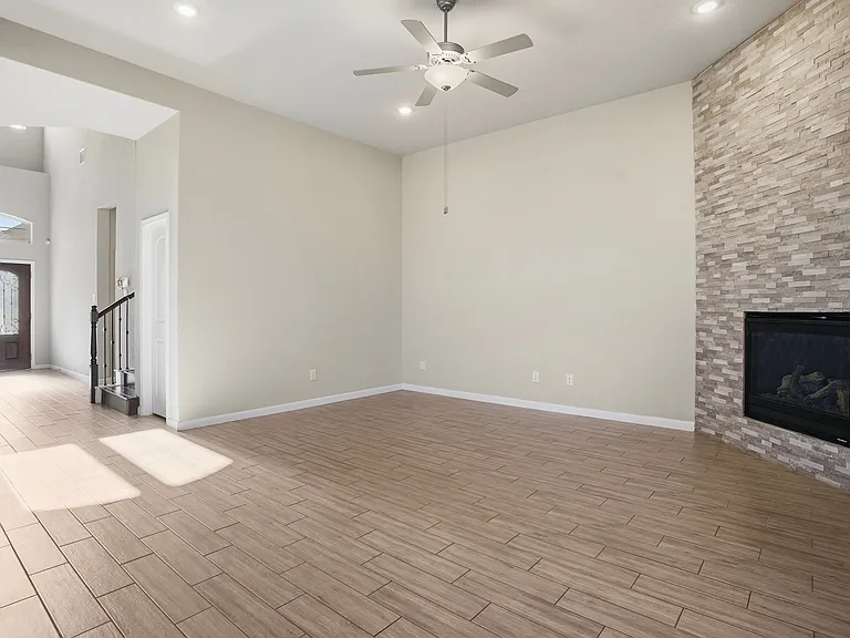 1610 Buckner Pl — Photo 10