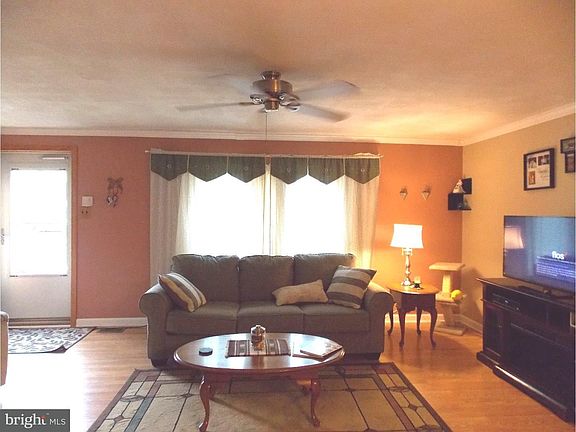 4th image of 11100 Waldemire Dr