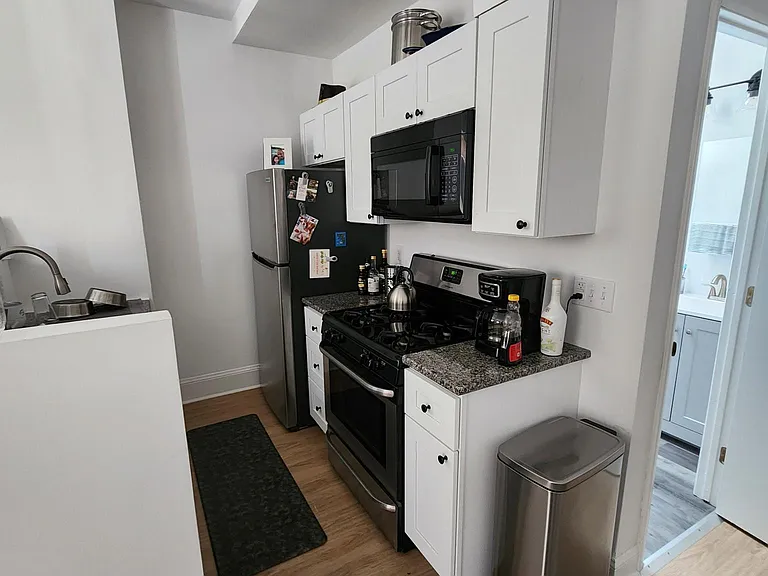 623 S 19th St #3F — Photo 6