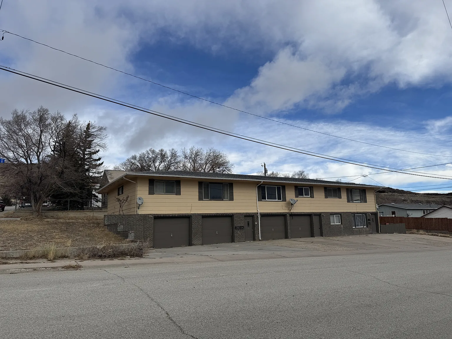 917 Alder St — Photo 4