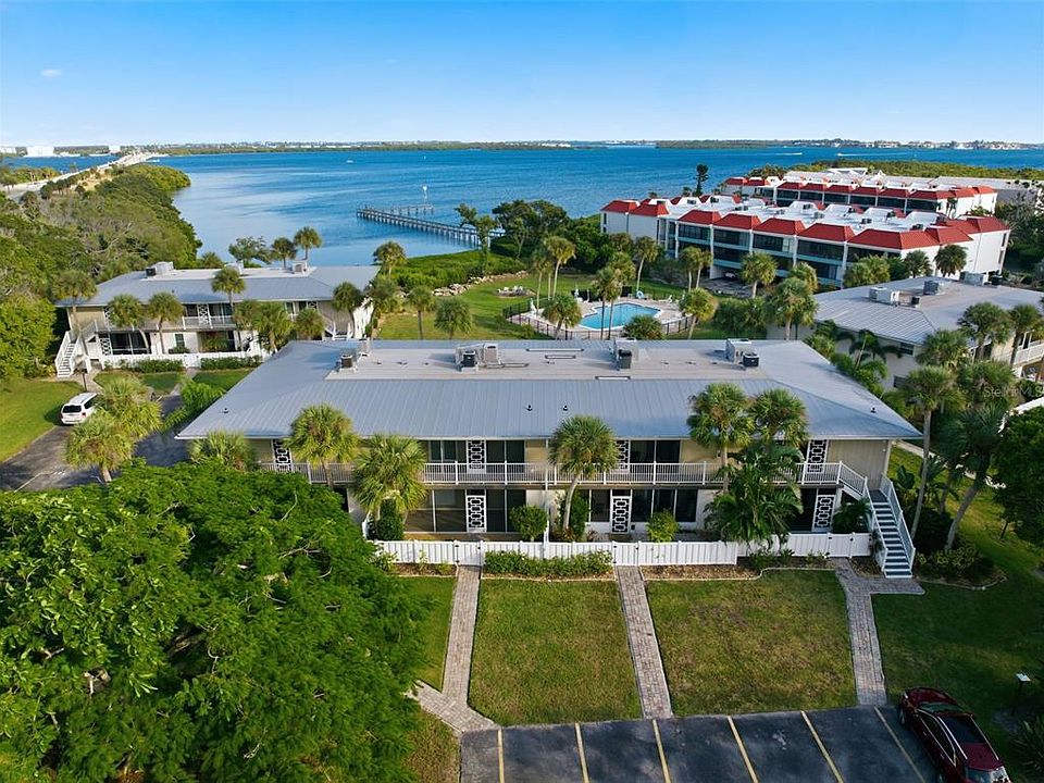 1st image of 725 MANATEE AVENUE #725