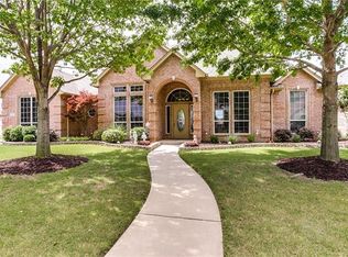 940 Thomas Crossing Dr, Burleson, TX 76028