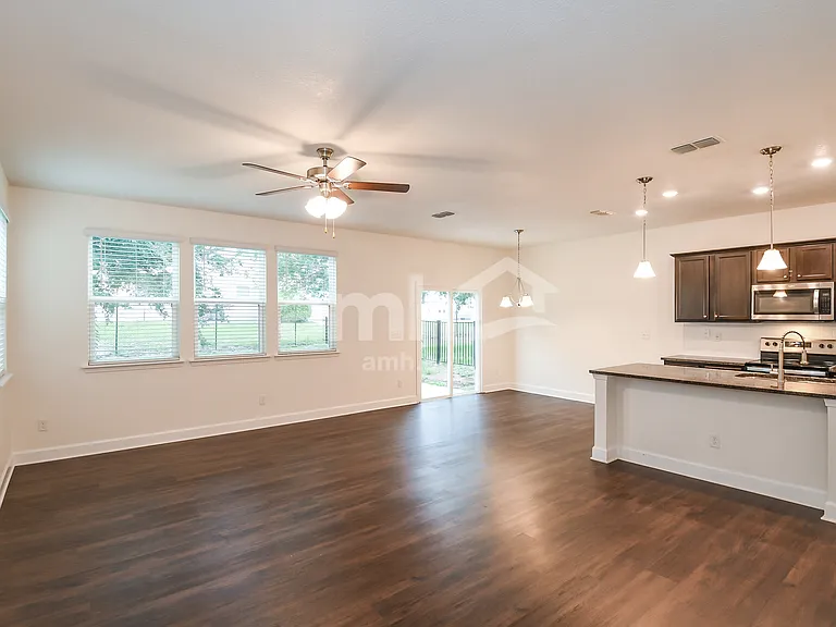 8559 Highfield Ave — Photo 10