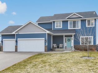19247 Hilldale Ave, Lakeville, MN 55044