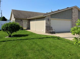 400 Haley Dr, Kendallville, IN 46755