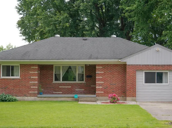208 S Supinger St, Blanchester, OH 45107