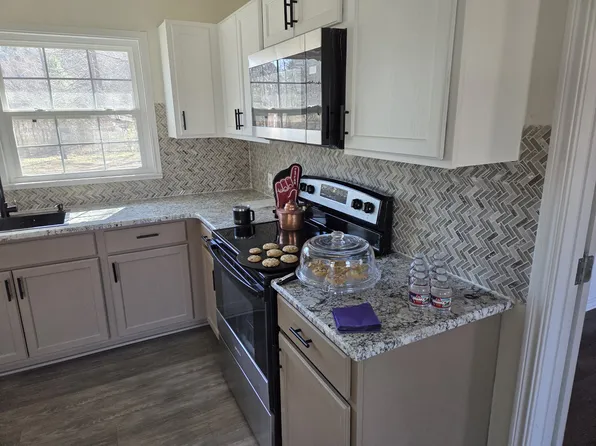 1505 E Main St, Lavaca, AR 72941
