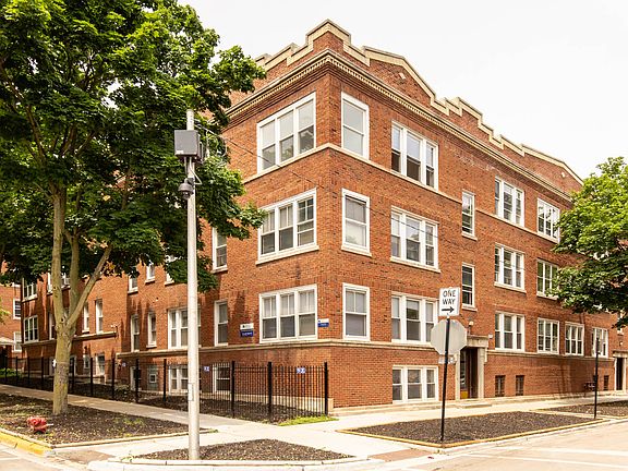 3rd image of 7502 N Hoyne Ave #2114-2