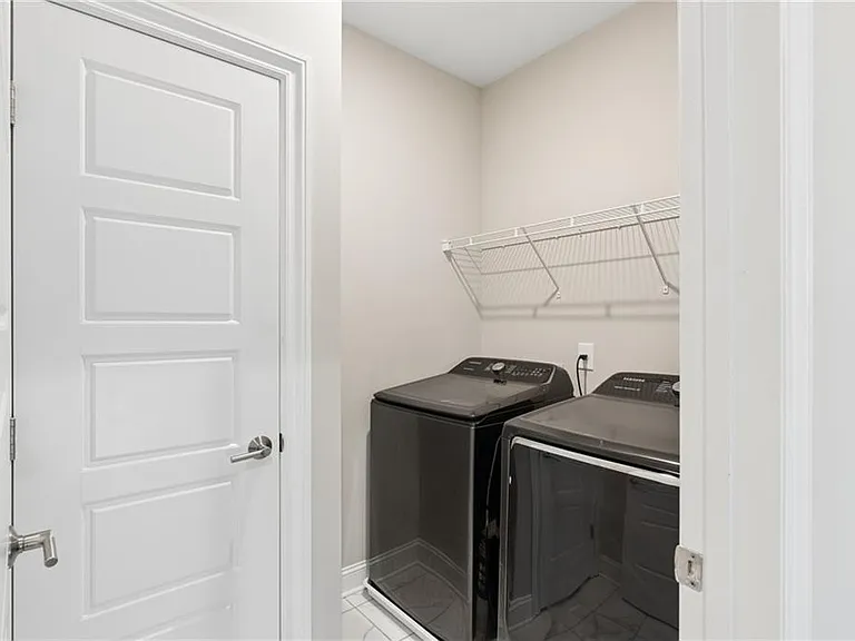 1821 Sanford Dr NW — Photo 40