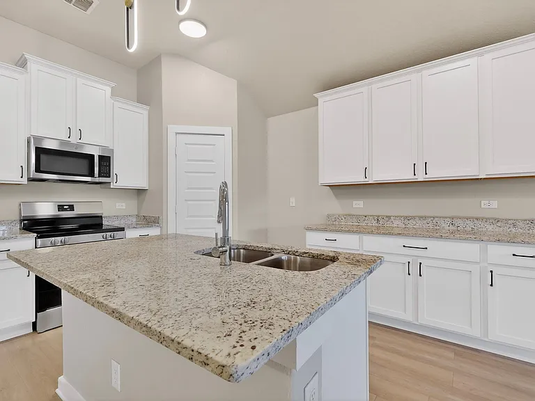 7619 Toledo Bnd — Photo 40