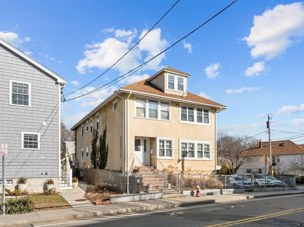 137-139 Pleasant St, Watertown, MA 02472