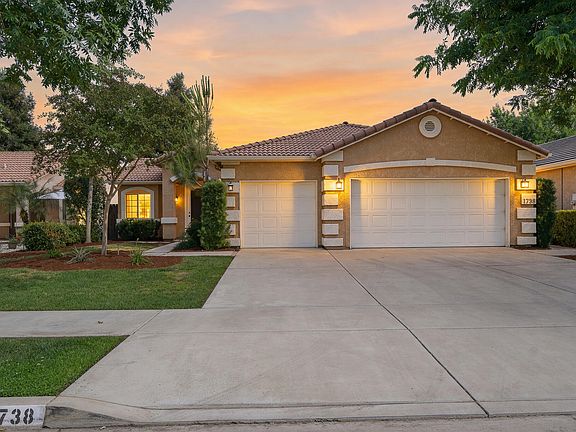 3rd image of 1738 Malvasia Avenue
