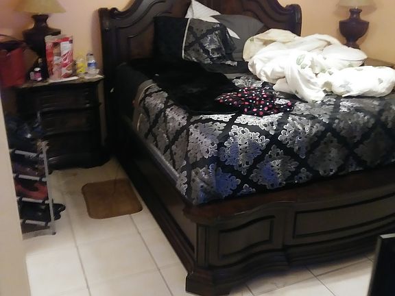 4th image of 2437/2439 Lola Ave.