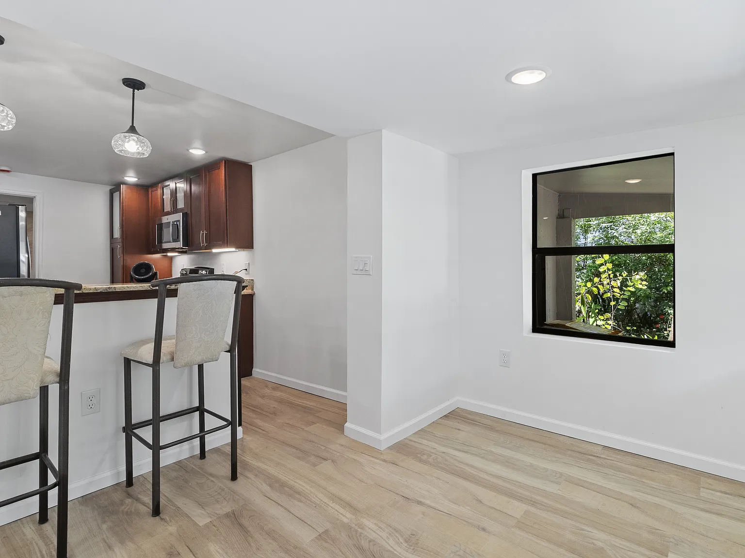 23094 Central Avenue - 1 — Photo 2