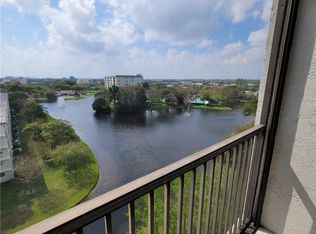 2238 N Cypress Bend Dr #PENTHOUSE 1, Pompano Beach, FL 33069